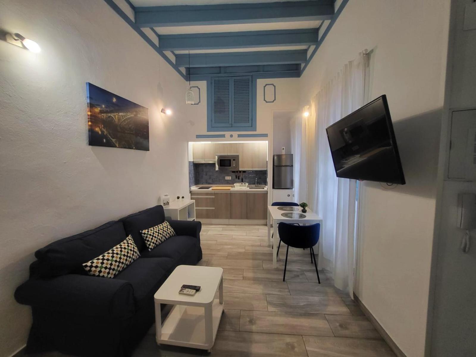 Apartamento Cuarta Puerta Centro Historico Севилья Экстерьер фото