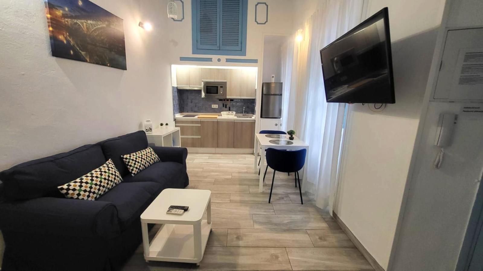 Apartamento Cuarta Puerta Centro Historico Севилья Экстерьер фото